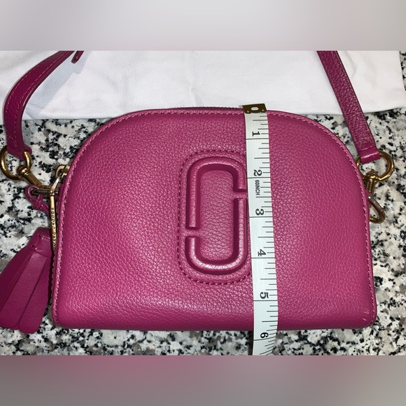 Marc Jacobs crossbody with dust bag and paperwork - Picture 8 of 9
